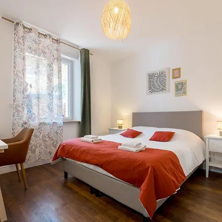 Rock In Share - Au Repos D'auguste Appartement *